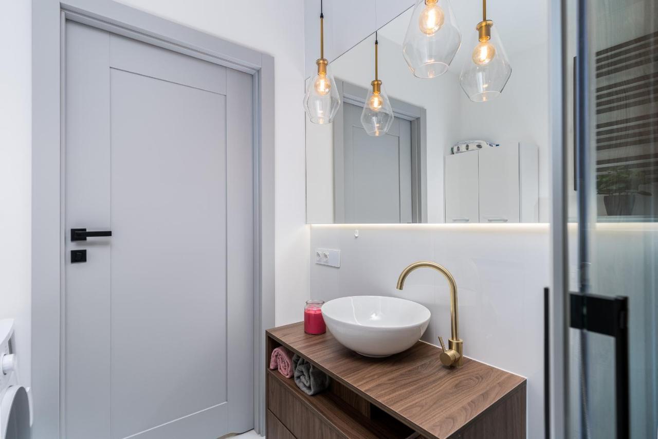 Premium With Air Conditioning, Heart In Cracow Apartment *