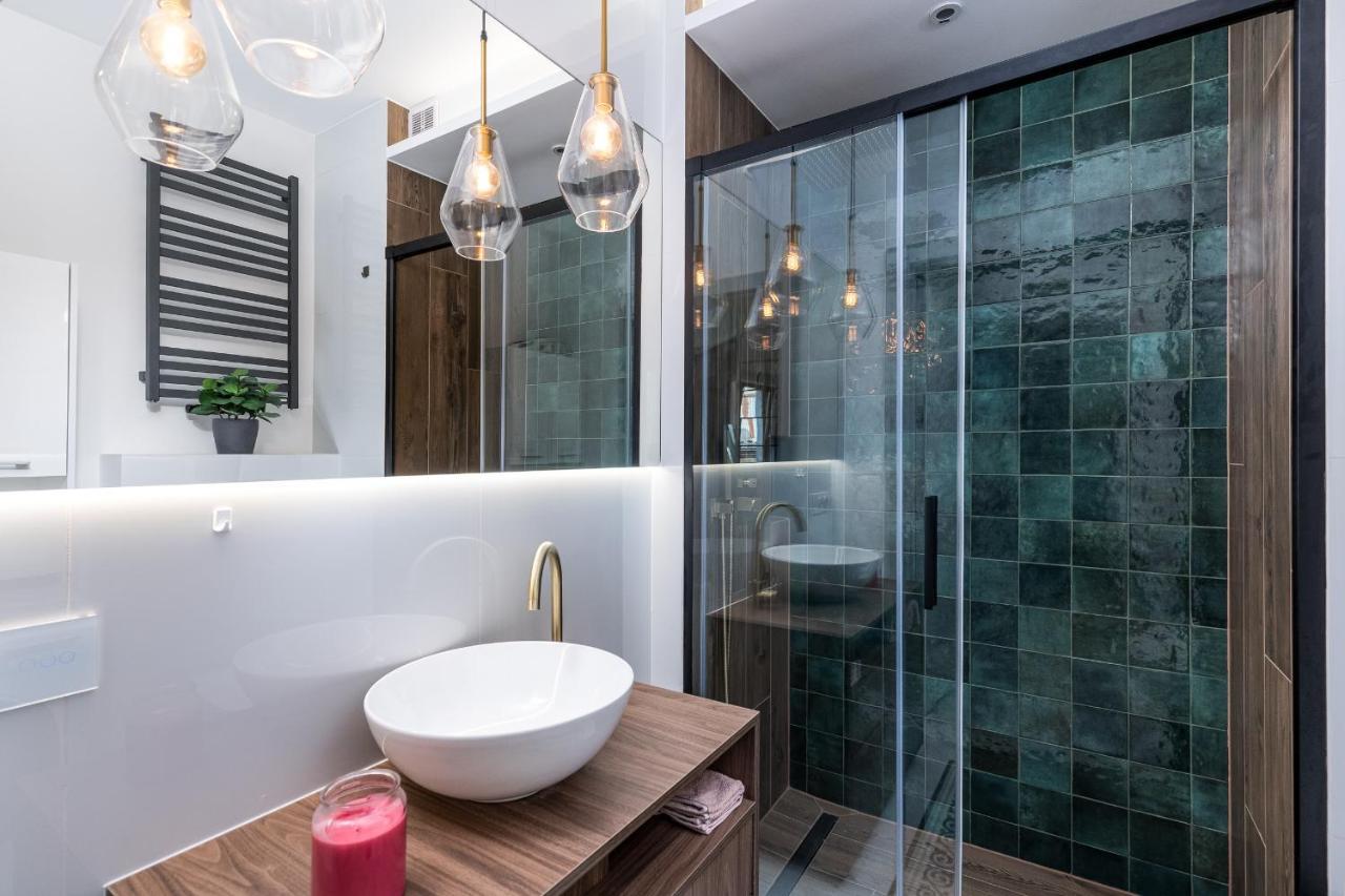 Premium With Air Conditioning, Heart In Cracow Krakow